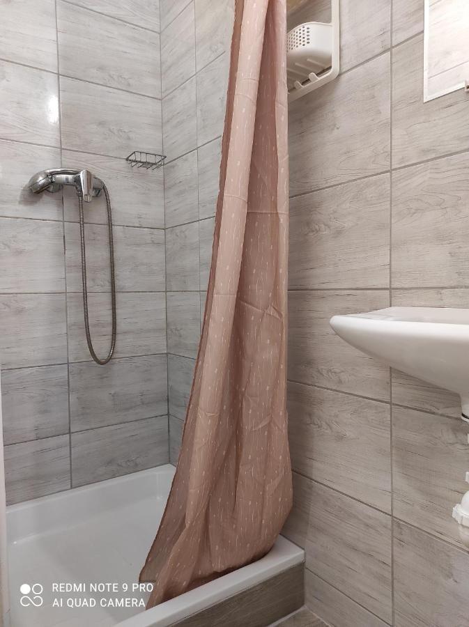 Desi Apartman Kaposvar Exterior photo