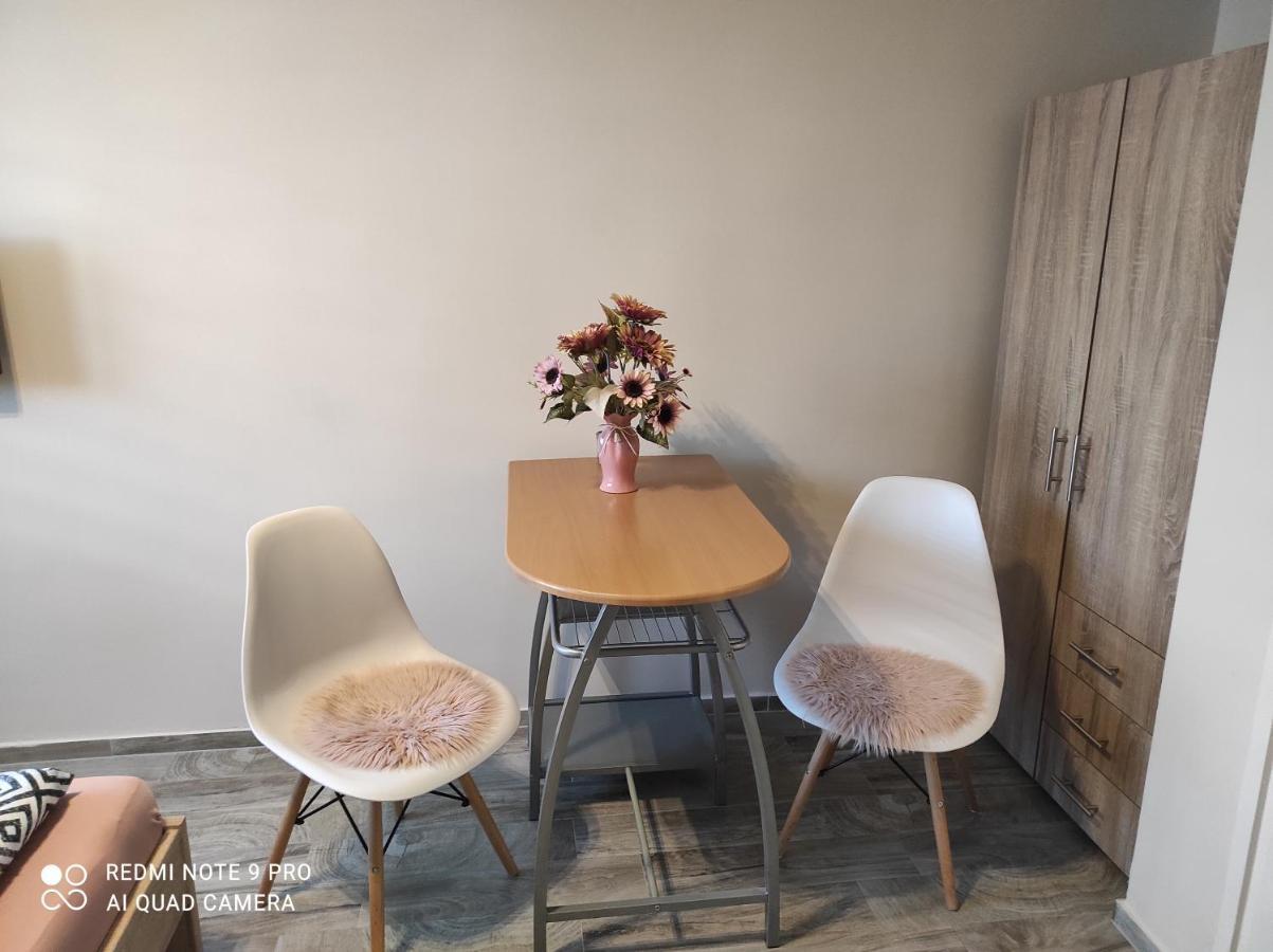 Desi Apartman Kaposvar Exterior photo