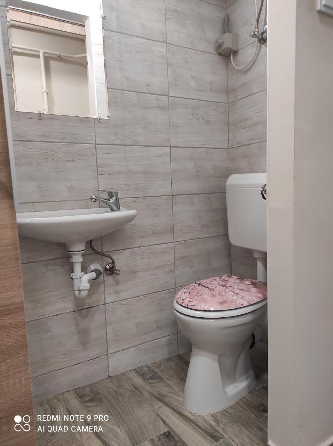 Desi Apartman Kaposvar Exterior photo